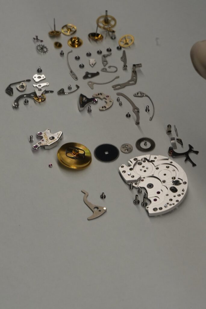 オメガ　スピードマスター　プロフェッショナル　ムーブメント分