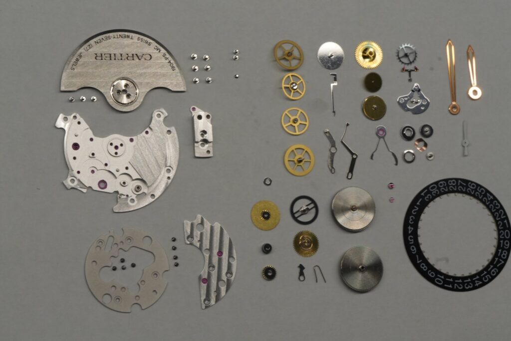 カルティエ 時計 修理 分解掃除