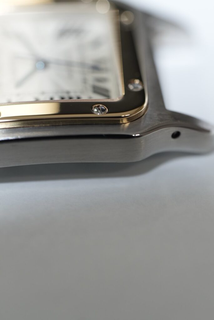 カルティエ　ガルベ　仕上後　ケースサイド7時方向