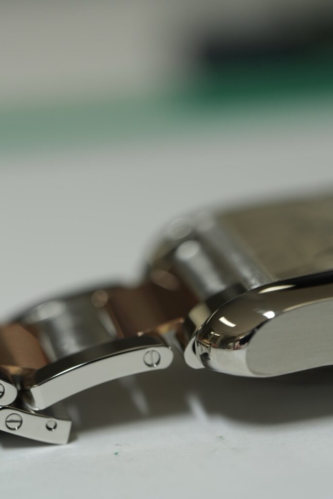 カルティエ　タンクアングレーズ　ポリッシング